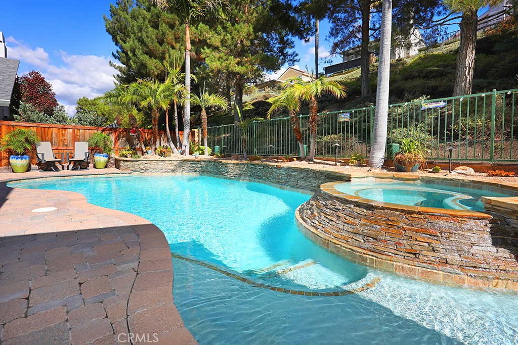 Pinecrest - Residential