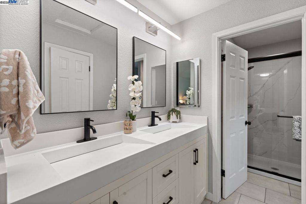 CASTRO VALLEY HT - Residential