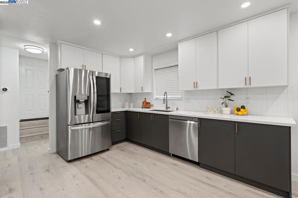 CASTRO VALLEY HT - Residential