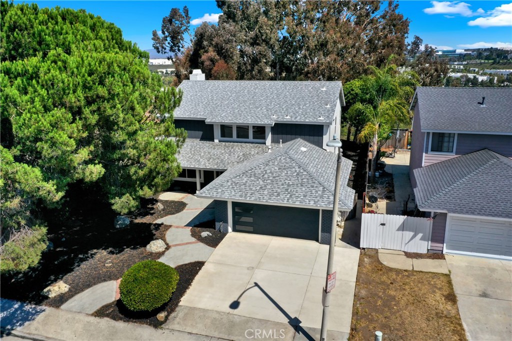 3726 Kelton Drive