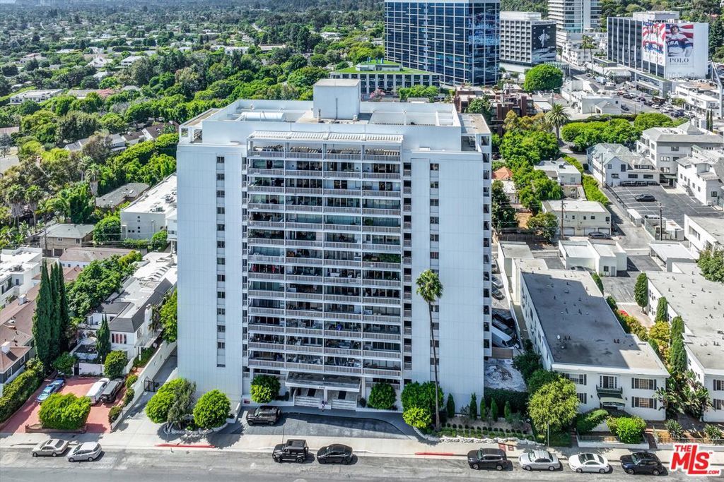 Photo of 999 N Doheny Drive #311, West Hollywood, CA 90069 (MLS # 26632961)