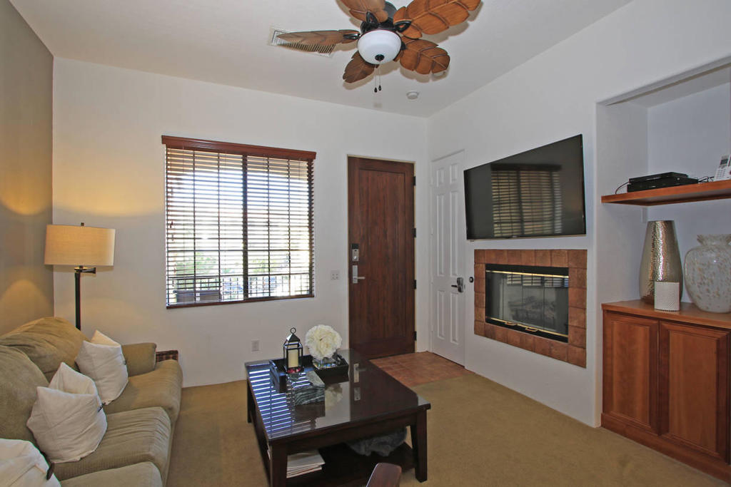 Casitas Las Rosas - Residential Lease