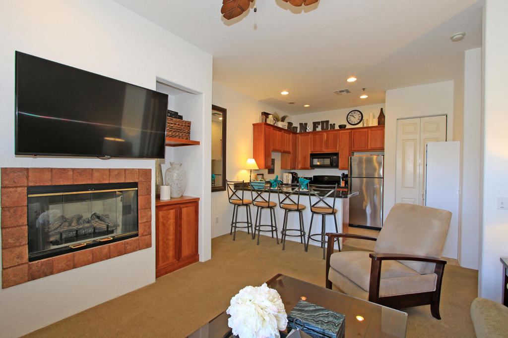 Casitas Las Rosas - Residential Lease