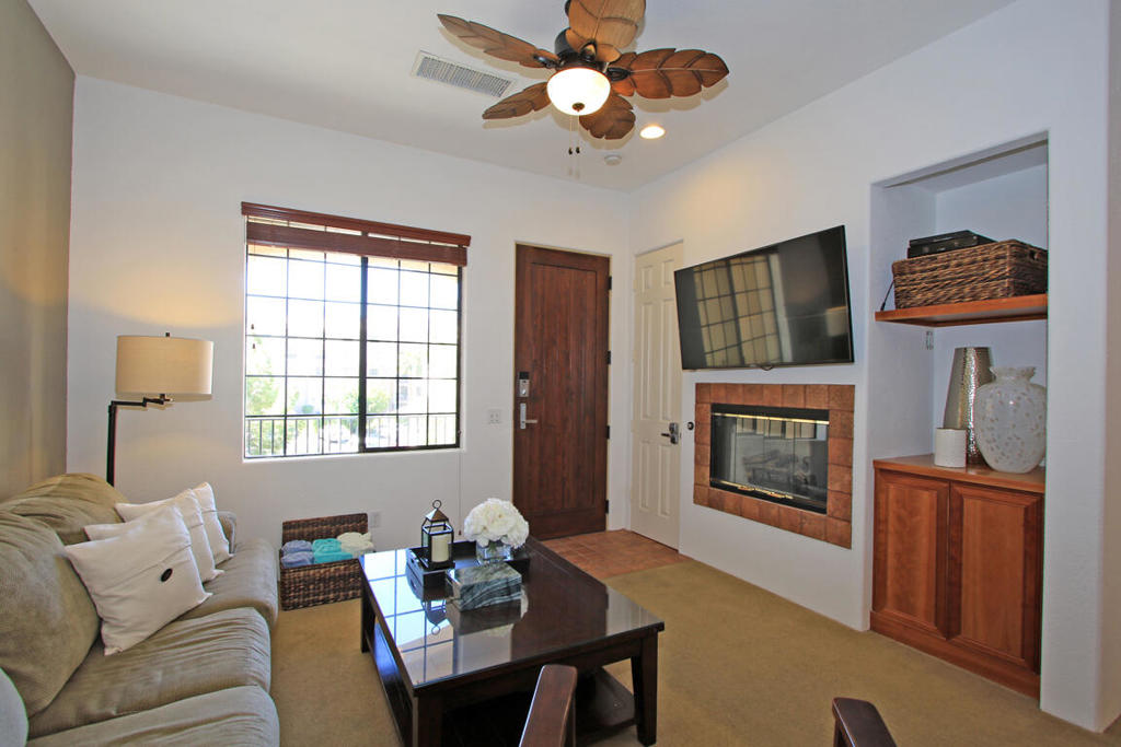 Casitas Las Rosas - Residential Lease