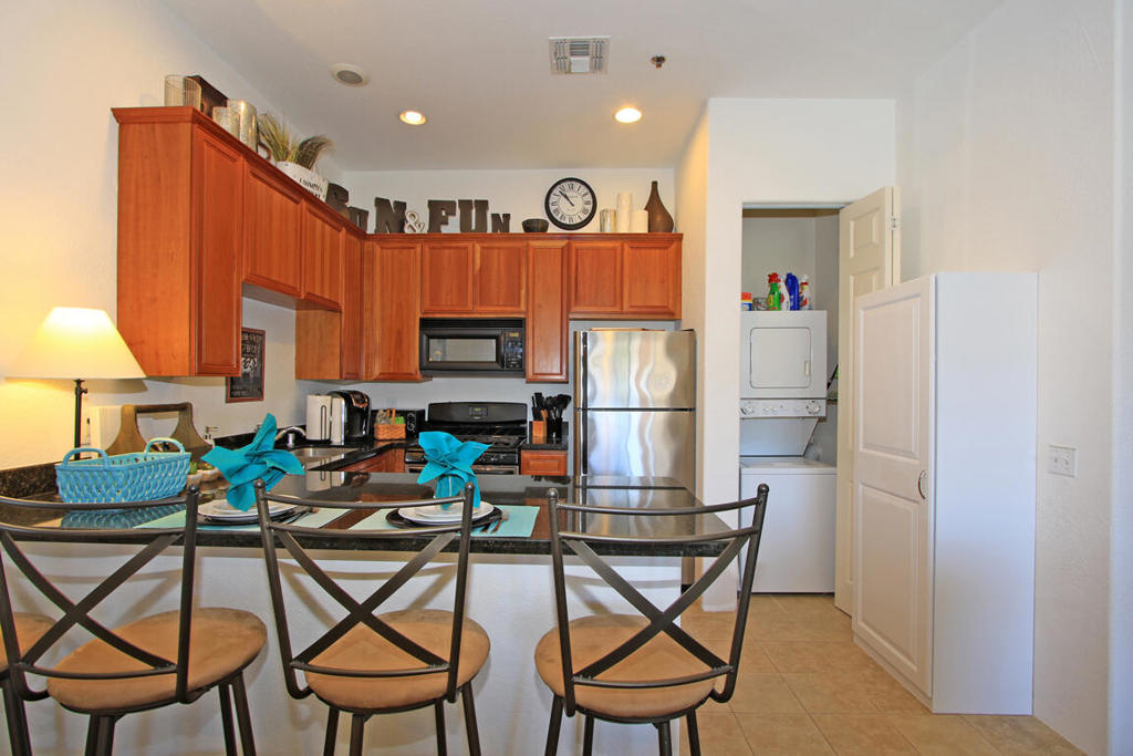 Casitas Las Rosas - Residential Lease