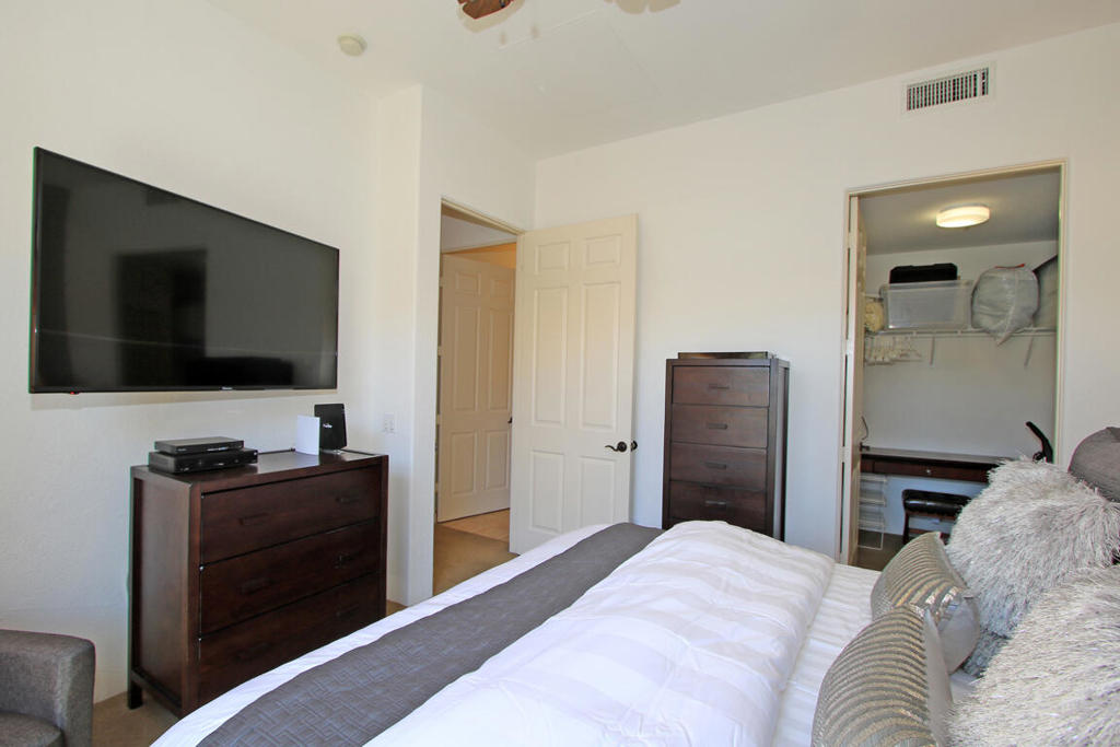 Casitas Las Rosas - Residential Lease