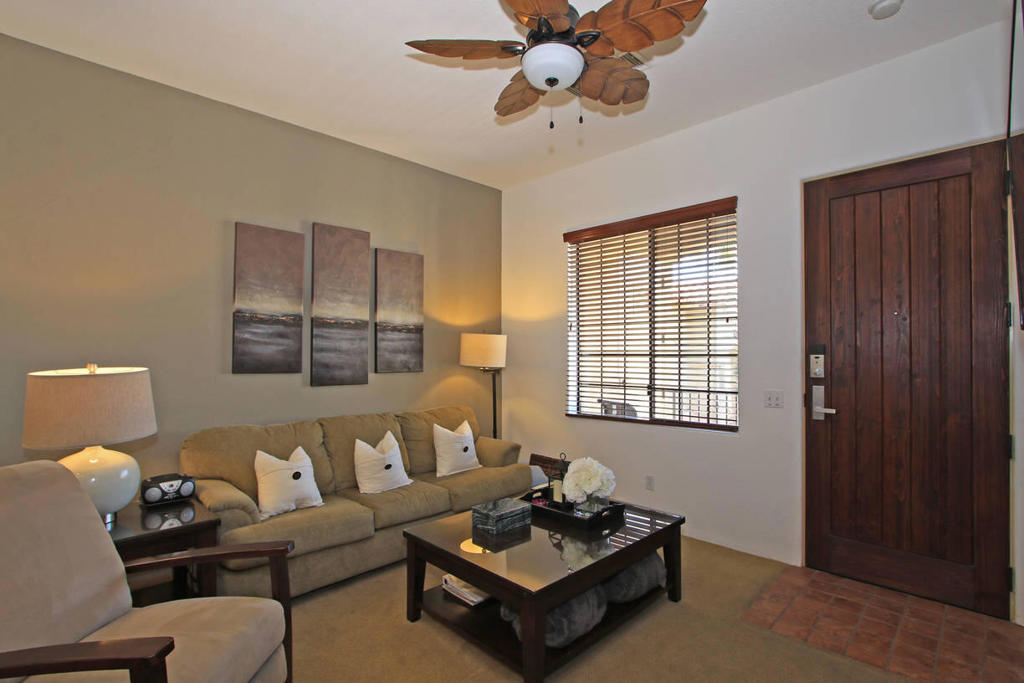 Casitas Las Rosas - Residential Lease