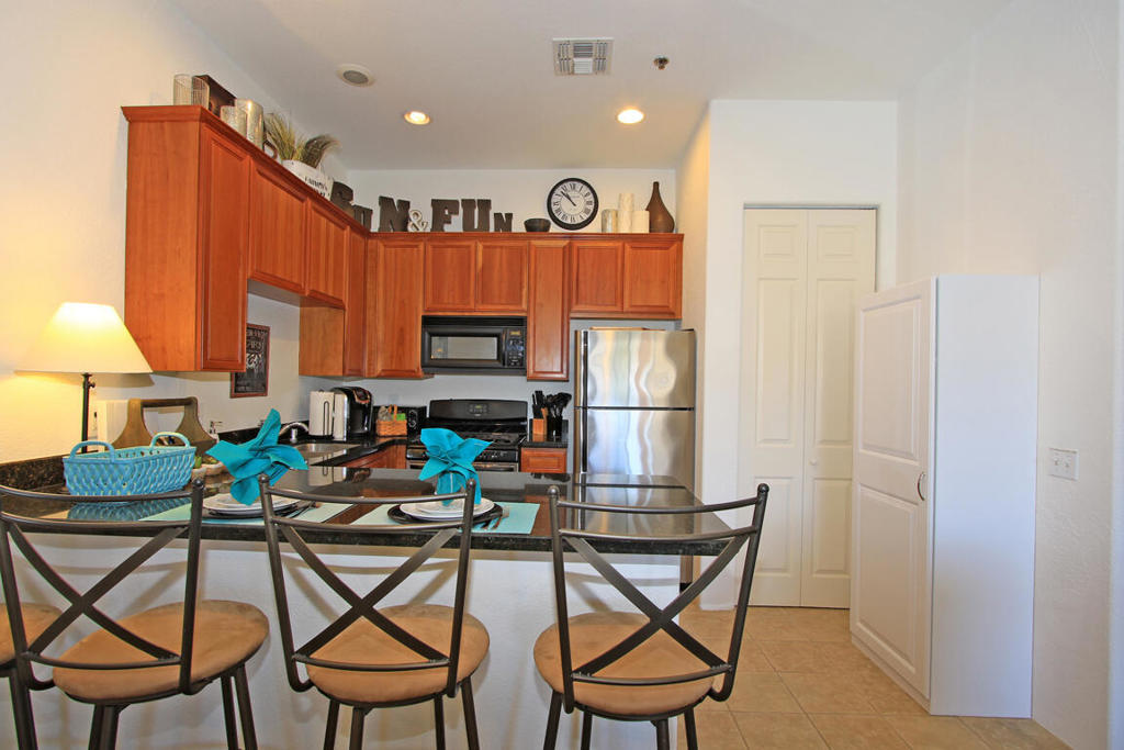 Casitas Las Rosas - Residential Lease