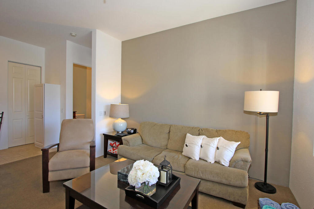 Casitas Las Rosas - Residential Lease