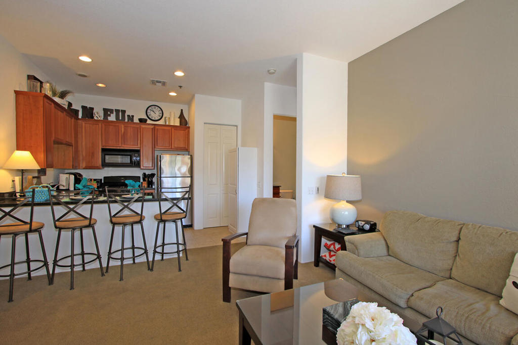 Casitas Las Rosas - Residential Lease