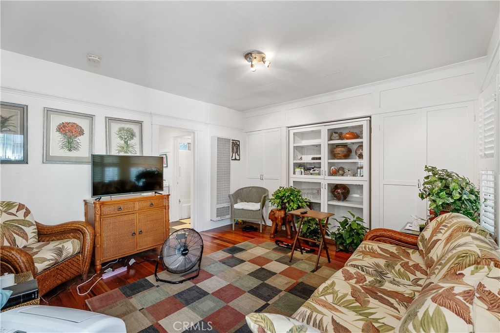 Alamitos Beach (AB) - Residential