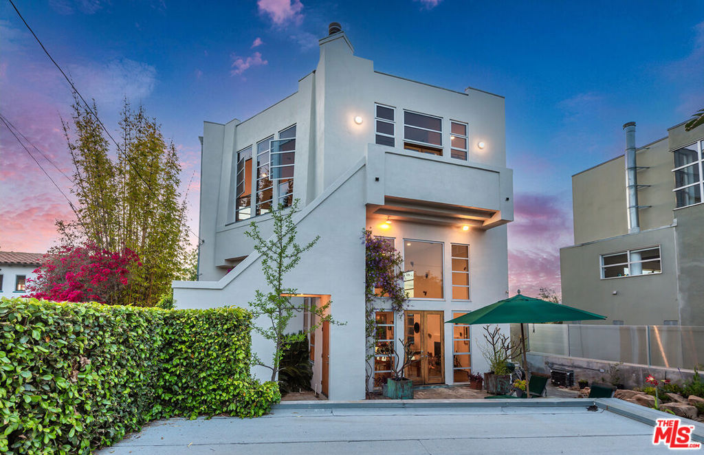 Properties 2 2047 Park Drive