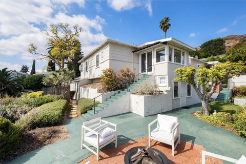 Photo of 6476 San Marco Cir, Hollywood Hills East, CA 90068 (MLS # SR25244014)