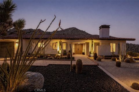 Photo of 53744 Ridge Rd, Yucca Valley, CA 92284 (MLS # TR26077311)