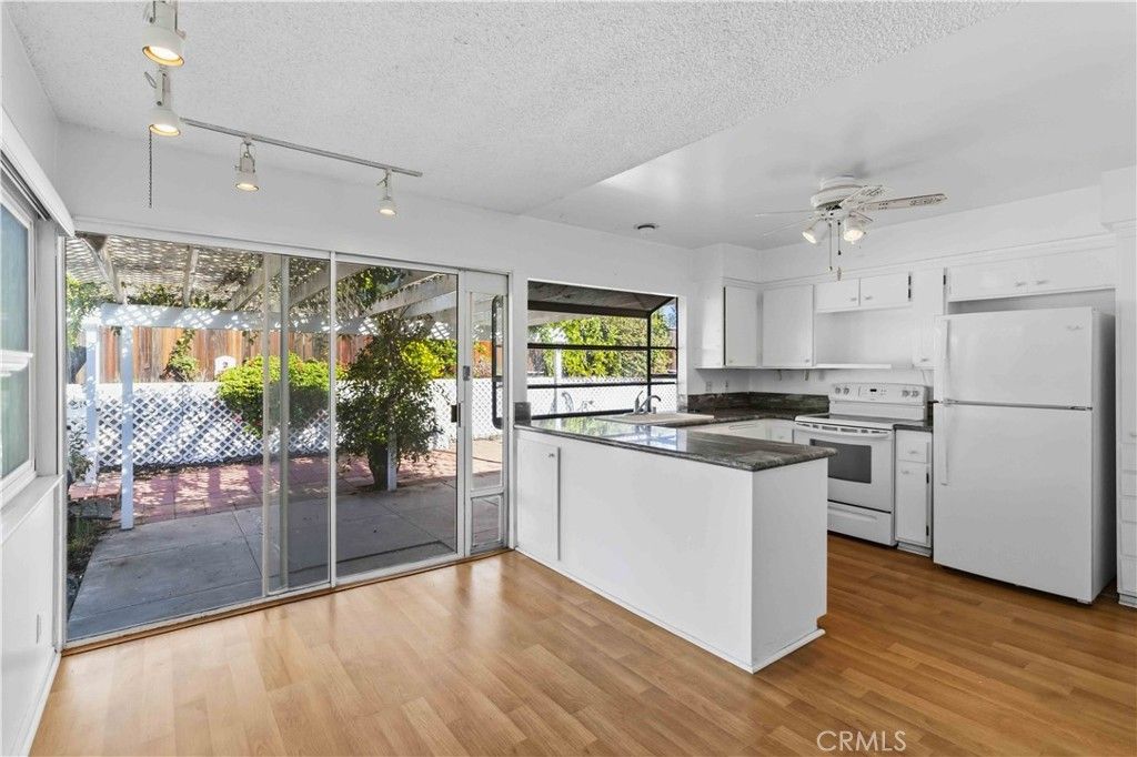 Photo of 635 Flaming Star Ave, Thousand Oaks, CA 91360 (MLS # SR26009335)