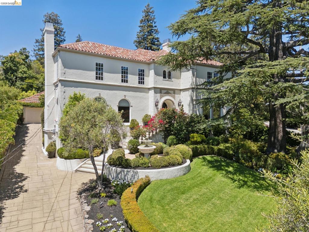 1300 Sunnyhills Rd
