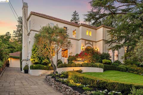 Photo of 1300 Sunnyhills Rd RD, Oakland, CA 94610 (MLS # 41143649)