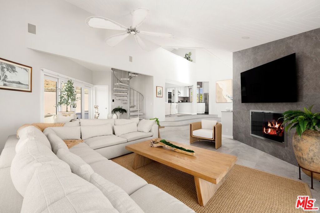 15 N Vista De Catalina, Laguna Beach CA 92651 - Photo 6