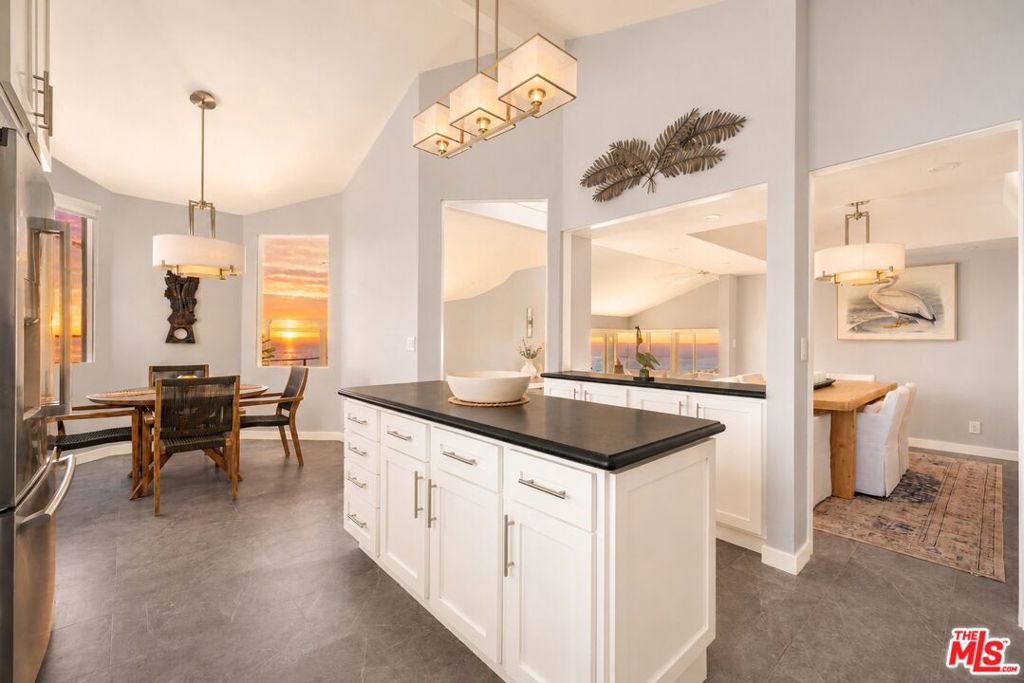 15 N Vista De Catalina, Laguna Beach CA 92651 - Photo 10