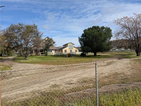 29720 Mountain Menifee CA 92585