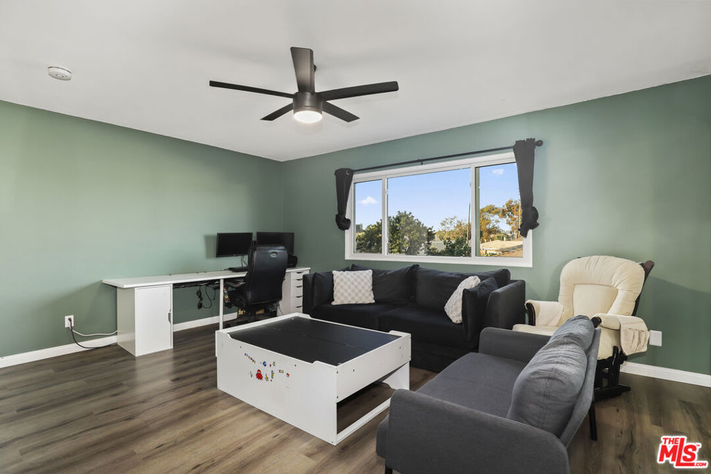 22335 Figueroa Street 7