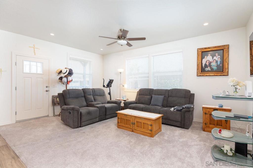 2300 E Valley Pkwy SPC 125