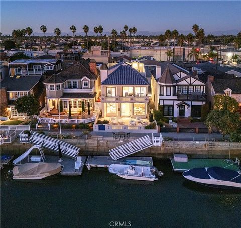Photo of 85 Rivo Alto Canal, Long Beach, CA 90803 (MLS # OC25225733)
