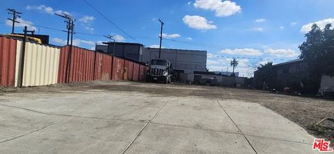 Photo of 16928 S Broadway Street, Gardena, CA 90248 (MLS # 25603813)