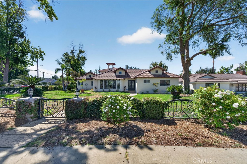 760 N Huntington