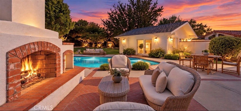 10611 Calm Hill