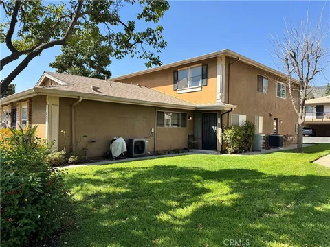 989 W Sierra Madre Ave, Azusa, CA 91702 - MLS#: CV26075712