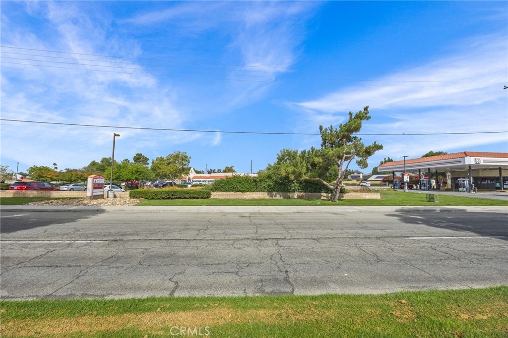 940 Bloomington Ave
