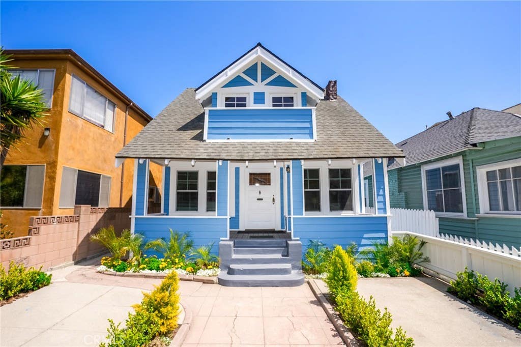 Photo of 38 Dudley Avenue, Venice, CA 90291 (MLS # OC26157135)