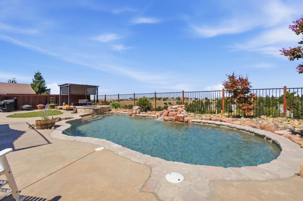 4201 Palomar Drive