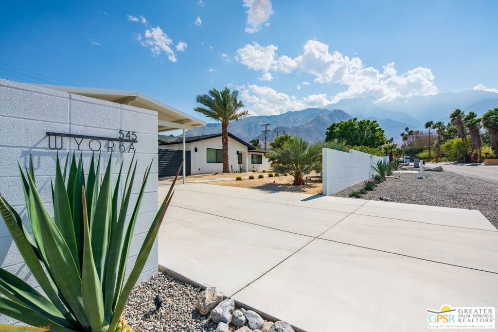 545 W Yorba Road