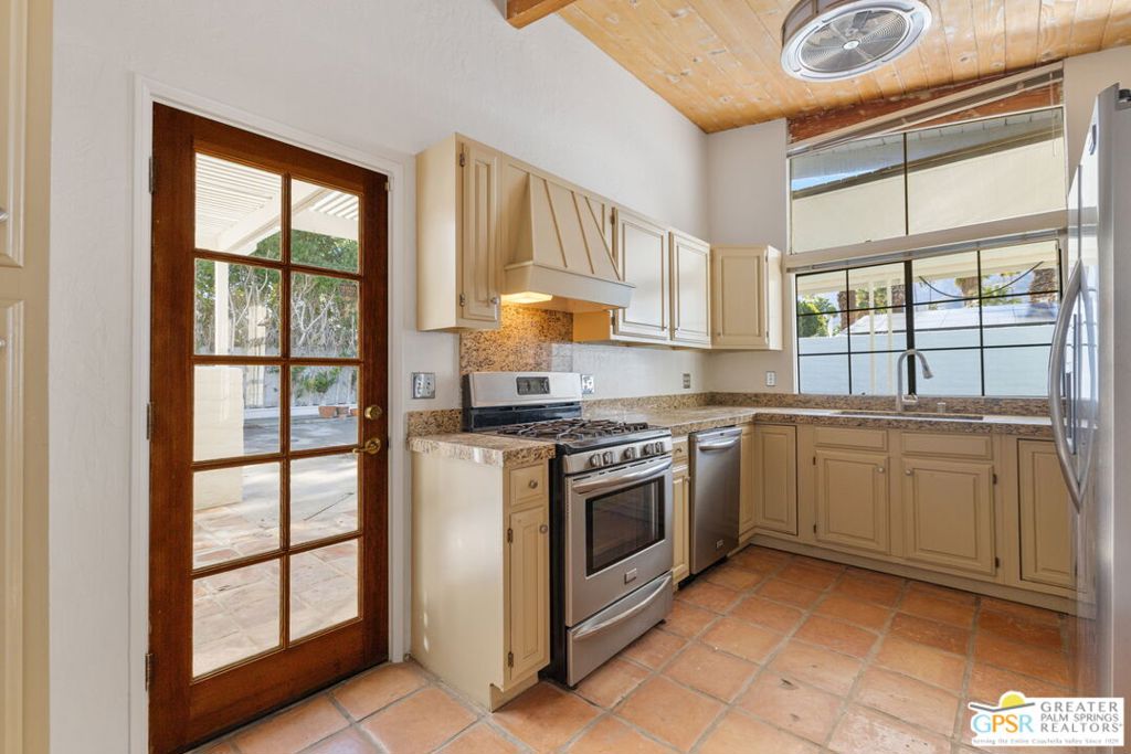 Twin Palms - Residential