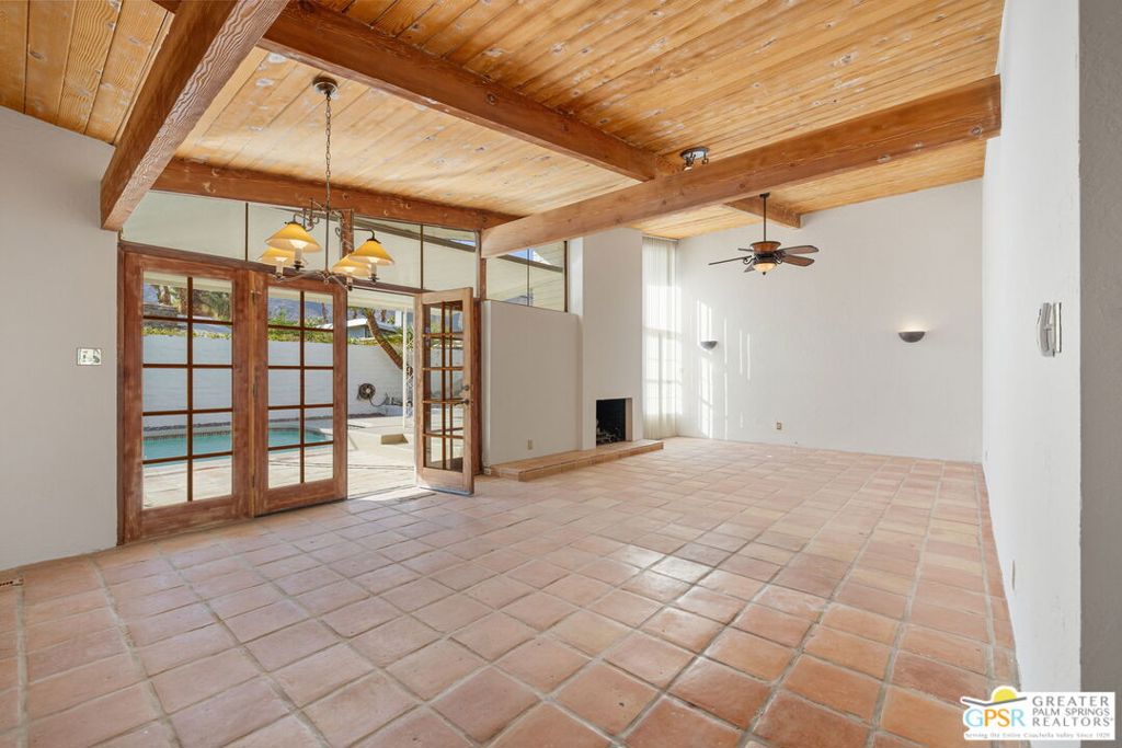 Twin Palms - Residential