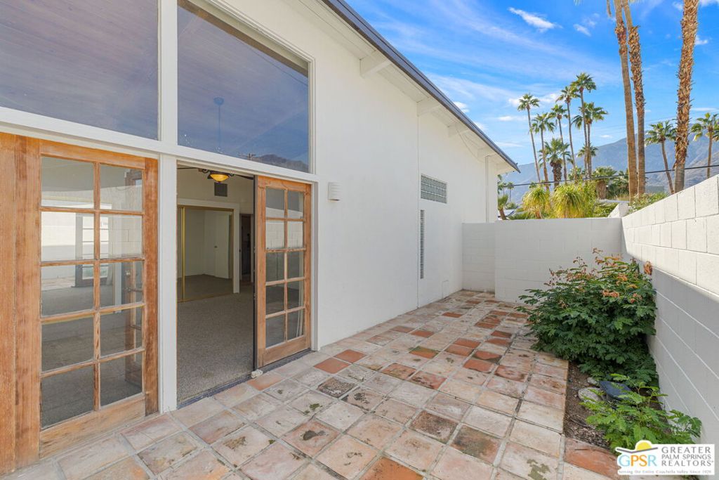 Twin Palms - Residential