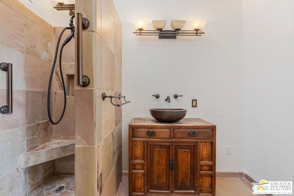 Twin Palms - Residential