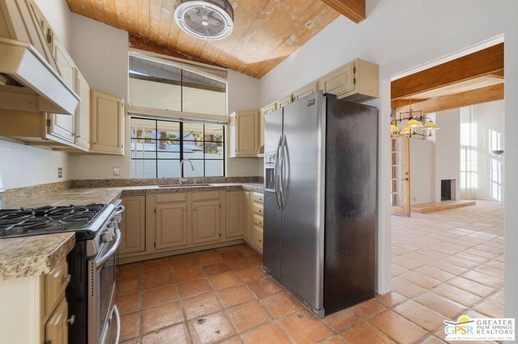 Twin Palms - Residential