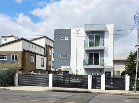 6845 N Haskell Avenue 1 Lake Balboa CA 91406