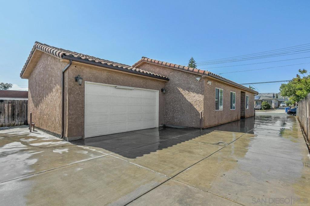 1135 1137 Marline Ave