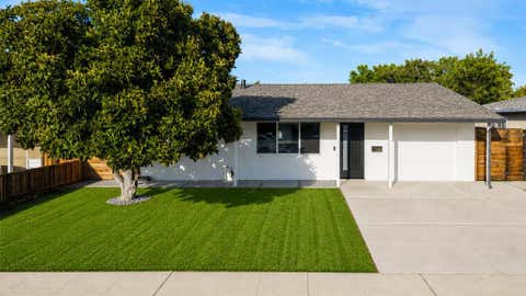 Photo of 3128 Julio Avenue, San Jose, CA 95124 (MLS # ML82057598)