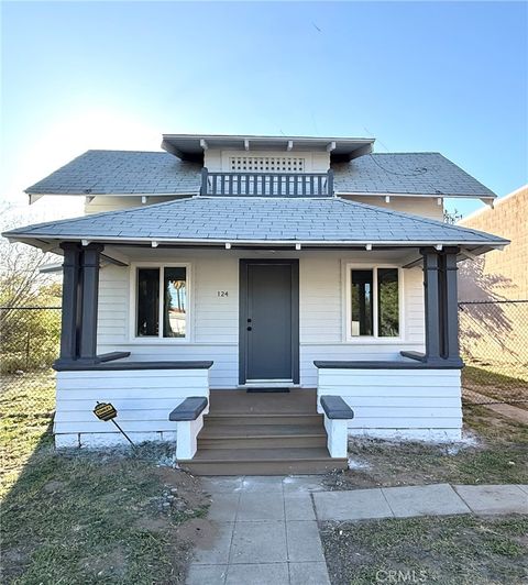 Photo of 124 S Olive Ave, Rialto, CA 92376 (MLS # IG26049167)