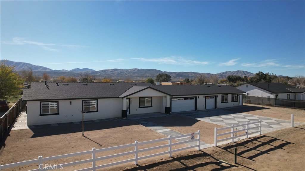 9506 East Avenue T14