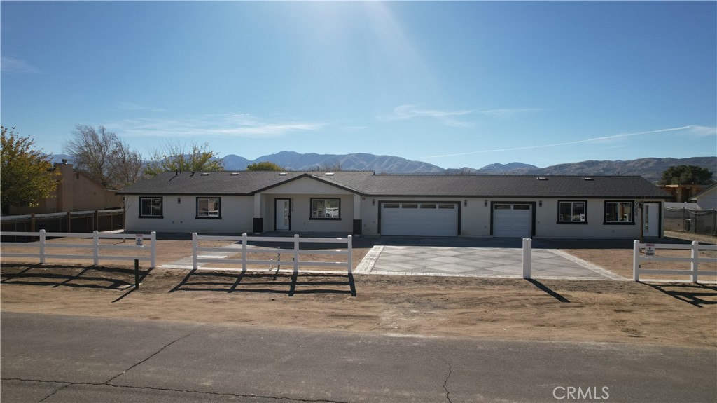 9506 East Avenue T14