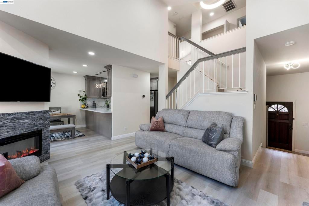 903 Appian Knoll Ct