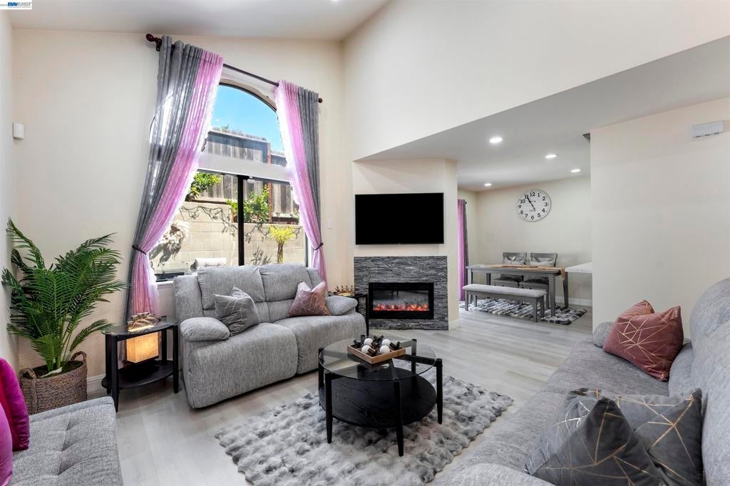 903 Appian Knoll Ct