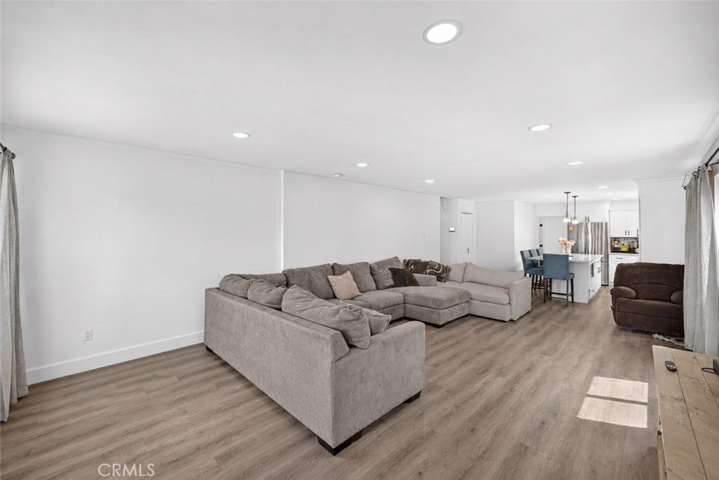 2166 Fashion Avenue