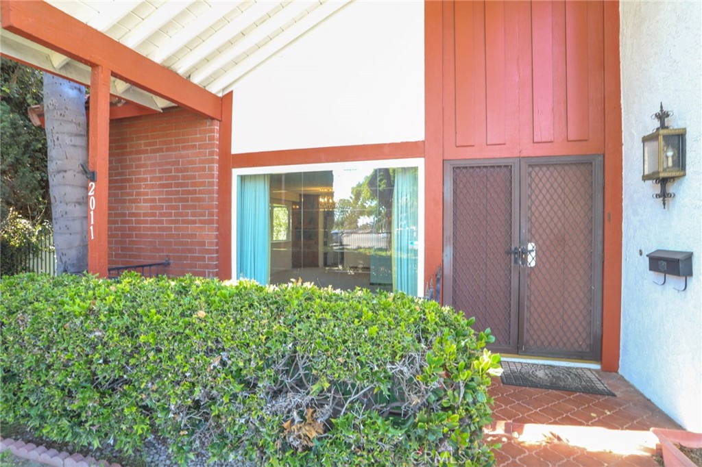 2011 E Norman Place